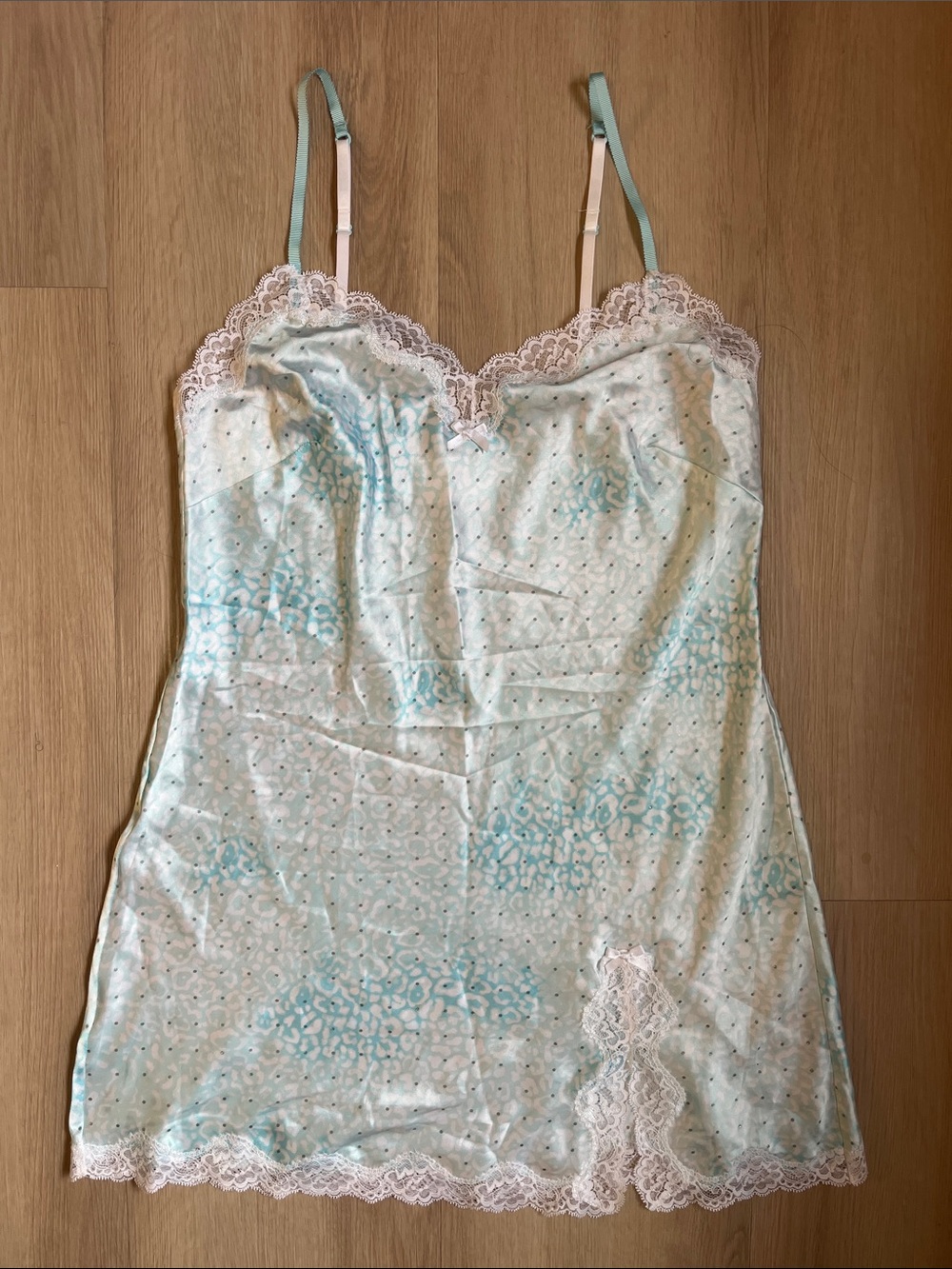 Victoria’s Secret Dainty Satin Lace-Trim Chemise Slip Nightie Light Blue Medium